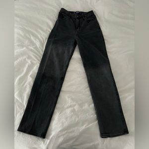 Hollister Ultra High-Rise Dad Jean, Black